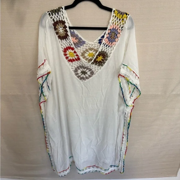 White colorful blouse - Picture 1 of 2